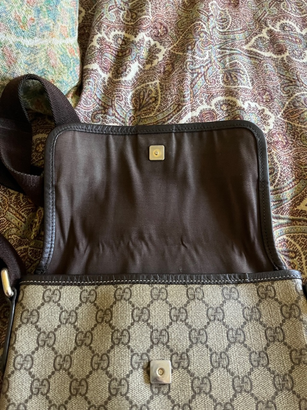 Gucci Beige Monogram Crossbody with Brown Trim - Picture 2 of 3